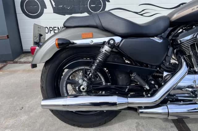 Harley-Davidson Sportster 1200 Custom (2018) thumbnail 6