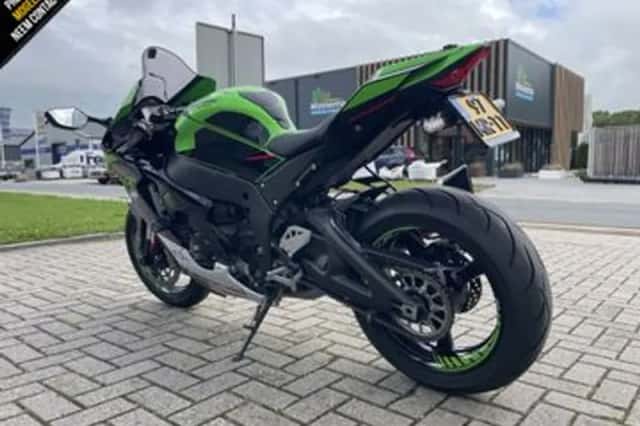 Kawasaki Ninja (2022) thumbnail 5