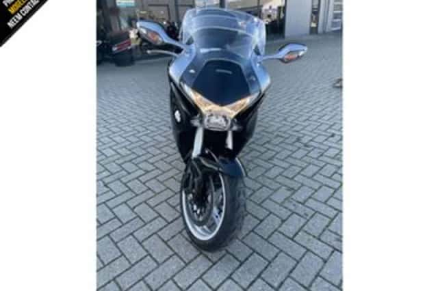 Honda VFR1200FD (2011) thumbnail 3