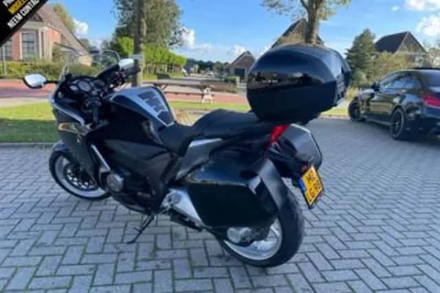 Honda VFR1200FD (2011) thumbnail 5
