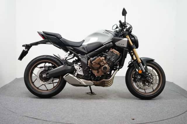 Honda CB650R (2025) thumbnail 1