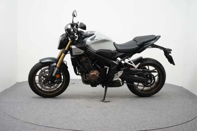 Honda CB650R (2025) thumbnail 5