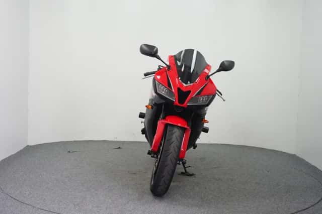 Honda CBR600RR (2007) thumbnail 3
