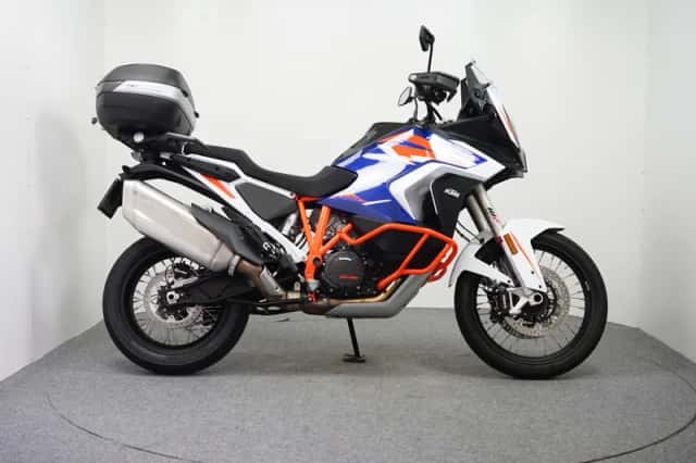 Honda VFR800 (2007) thumbnail 5