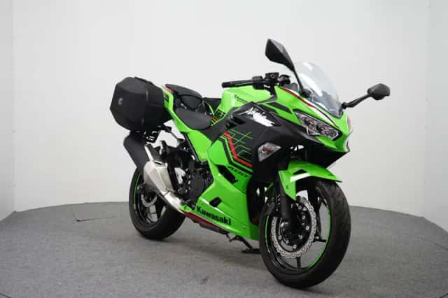Kawasaki Ninja 400 (2023) thumbnail 2