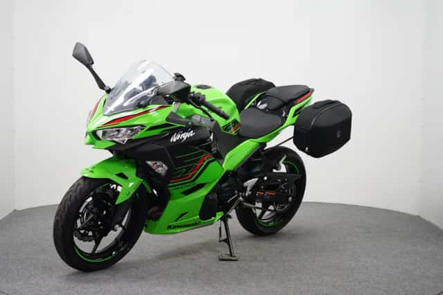 Kawasaki Ninja 400 (2023) thumbnail 4