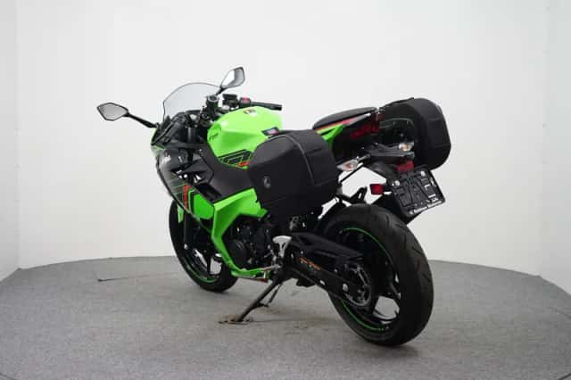 Kawasaki Ninja 400 (2023) thumbnail 6