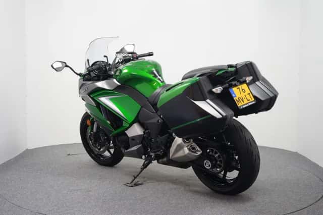 Kawasaki Z1000 (2018) thumbnail 6