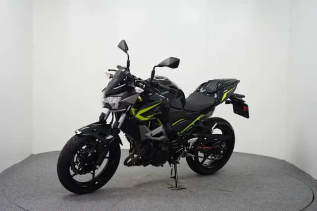 Kawasaki Z400 (2021) thumbnail 4