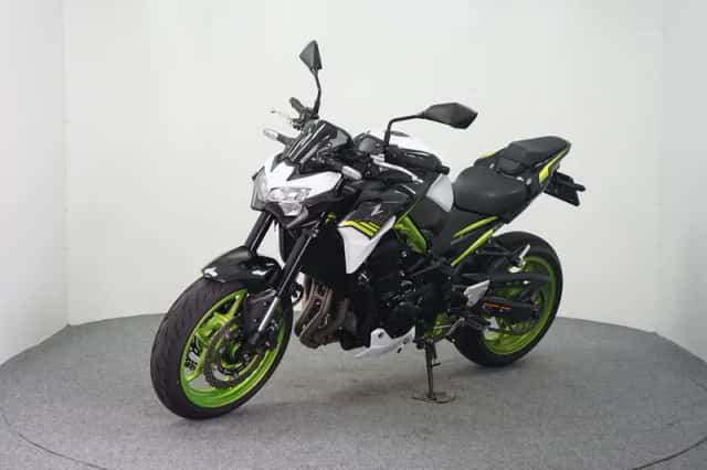 Kawasaki Z900 (2021) thumbnail 4