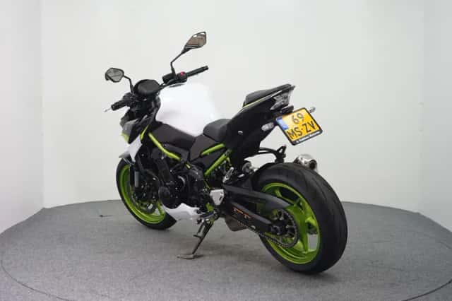 Kawasaki Z900 (2021) thumbnail 6