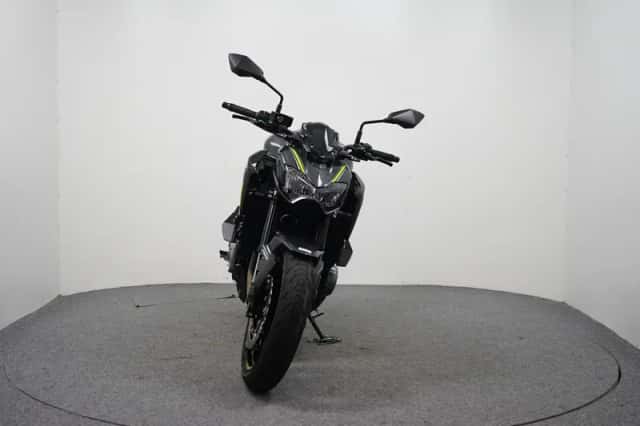 Kawasaki Z900 (2018) thumbnail 3