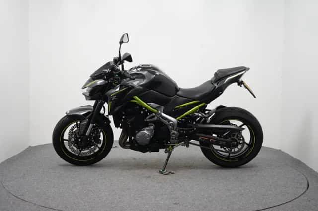 Kawasaki Z900 (2018) thumbnail 5