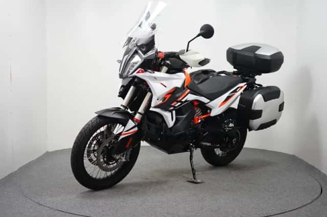 KTM 890 Adventure (2022) thumbnail 4