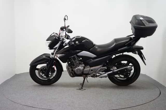 Suzuki GW 250 (2015) thumbnail 5