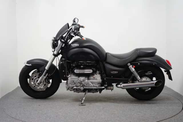 Triumph ROCKET 3 (2005) thumbnail 5