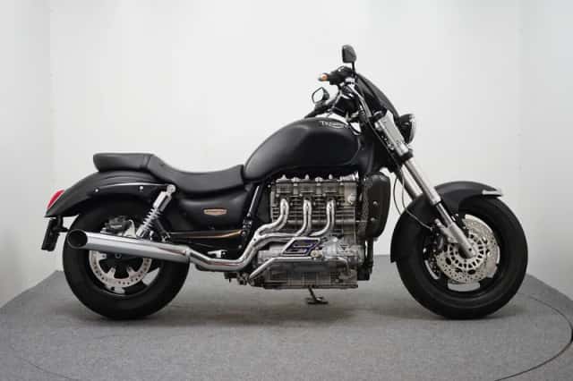 Triumph ROCKET 3 (2005) thumbnail 1