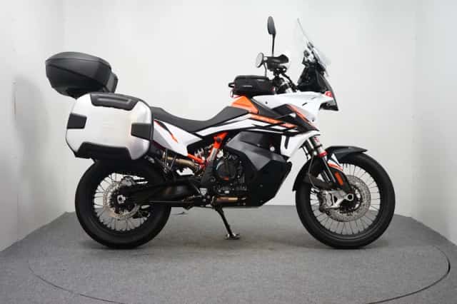 Triumph Tiger 800 XRX (2015) thumbnail 1