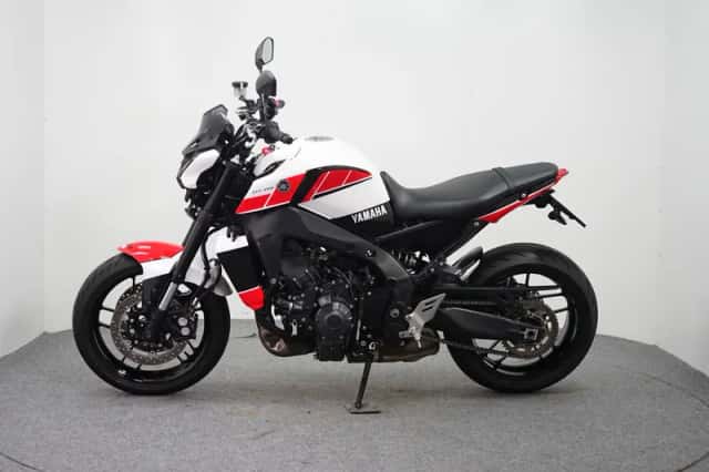 Yamaha MT-09 (2023) thumbnail 5