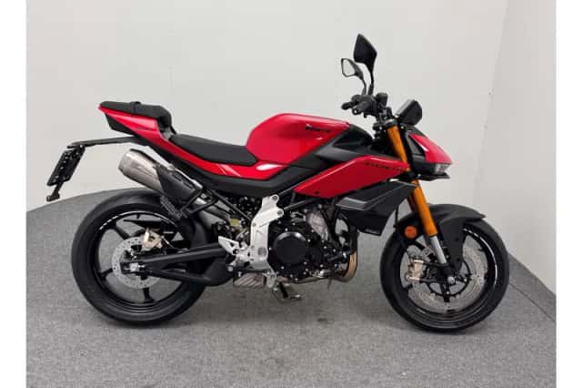 Yamaha MT-09 (2013) thumbnail 4