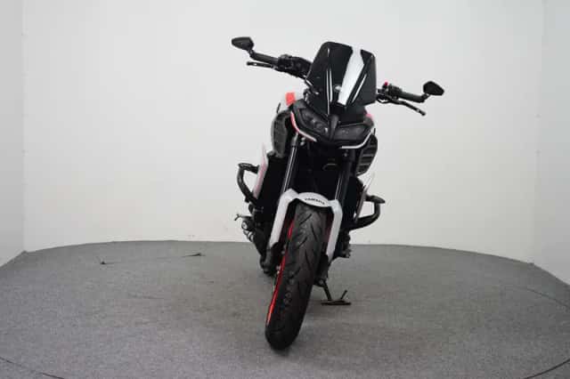 Yamaha MT-09 (2019) thumbnail 3