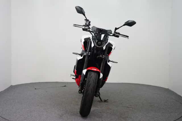 Yamaha MT-09 (2023) thumbnail 3