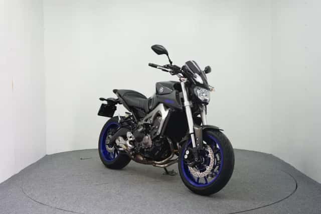 Yamaha MT-09 (2014) thumbnail 2