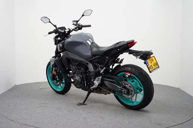 Yamaha MT-09 (2024) thumbnail 6