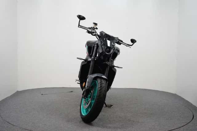 Yamaha MT-09 (2023) thumbnail 3