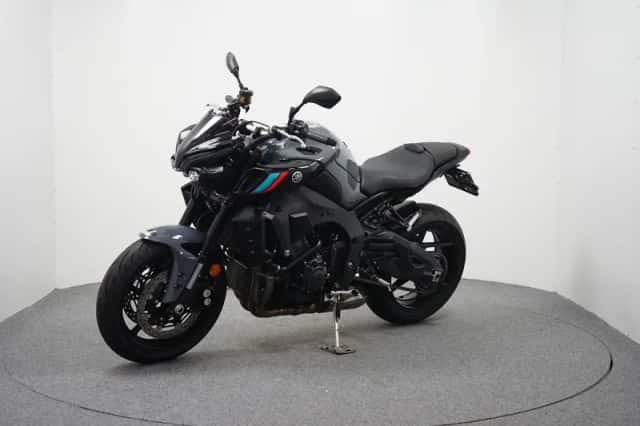 Yamaha MT-10 (2024) thumbnail 4