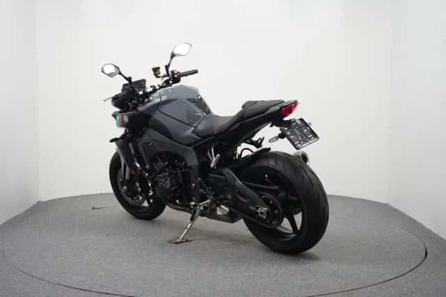 Yamaha MT-10 (2024) thumbnail 6