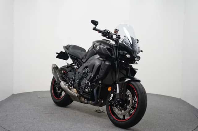 Yamaha MT-10 (2025) thumbnail 2