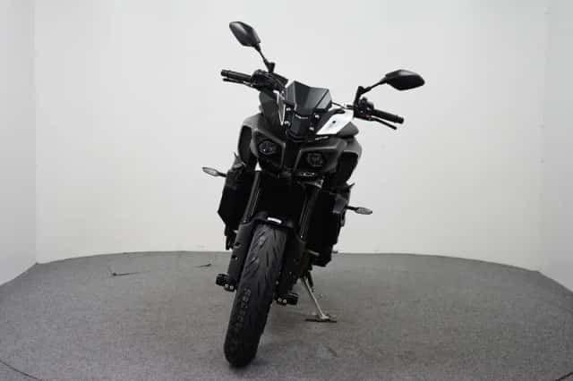 Yamaha MT-10 (2021) thumbnail 3