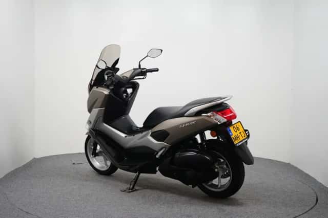 Yamaha NMAX 125 (2017) thumbnail 6