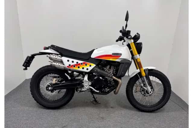 Yamaha XSR900 (2026) thumbnail 3
