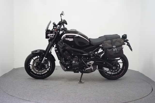 Yamaha XSR900 (2017) thumbnail 5