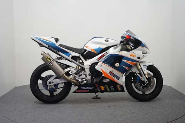 Yamaha YZF-R1 (2001) thumbnail 1