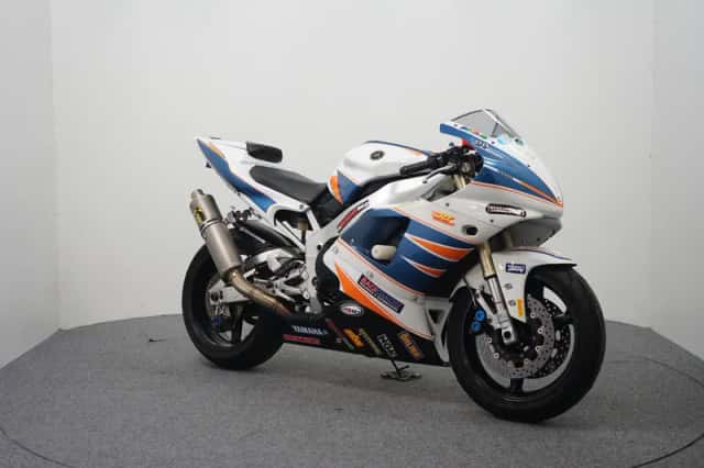 Yamaha YZF-R1 (2001) thumbnail 2