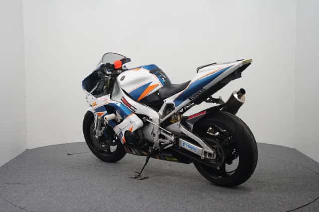 Yamaha YZF-R1 (2001) thumbnail 6