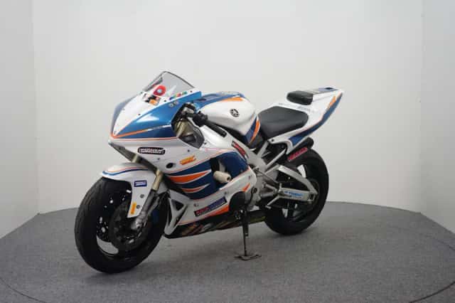Yamaha YZF-R1 (2001) thumbnail 4