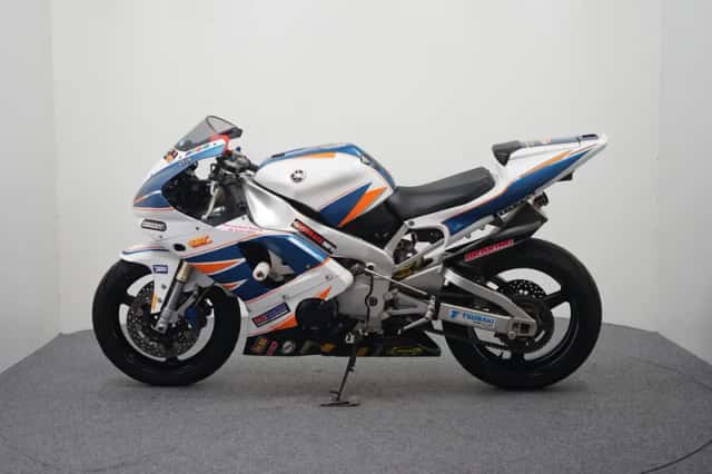 Yamaha YZF-R1 (2001) thumbnail 5