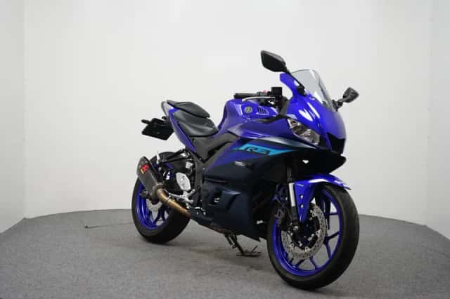 Yamaha YZF-R3 (2024) thumbnail 2