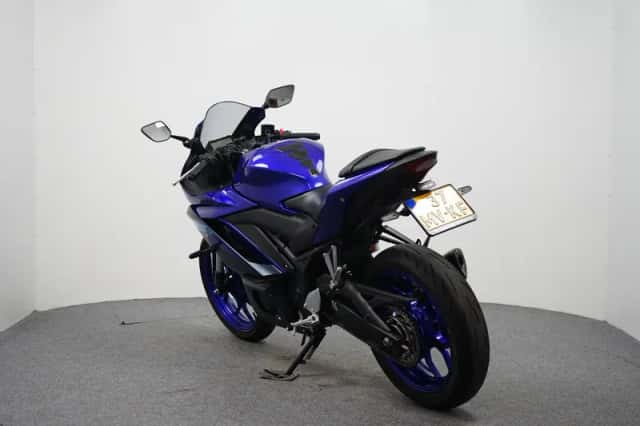 Yamaha YZF-R3 (2024) thumbnail 6