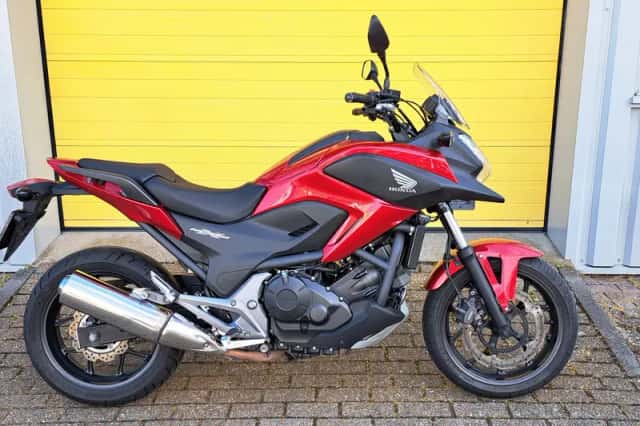 Honda NC 750 XA (2016) thumbnail 2