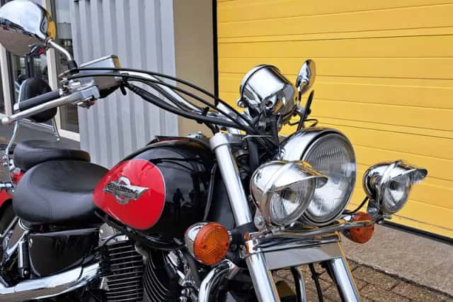 Honda VT 1100 (1995) thumbnail 6
