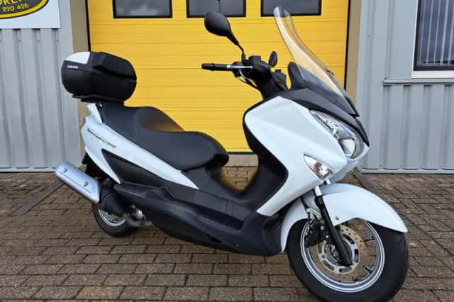 Suzuki UH Burgman (2015) thumbnail 1