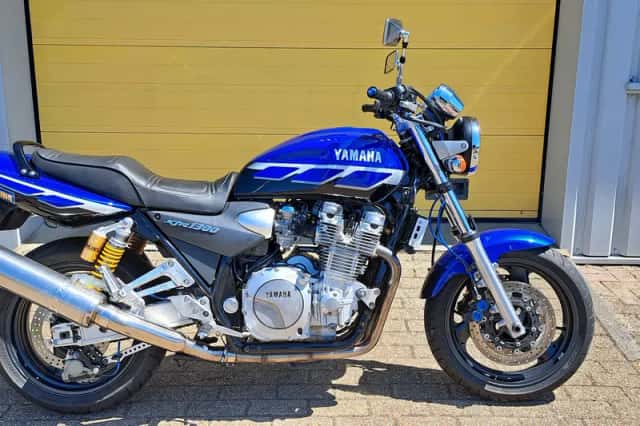 Yamaha XJR 1300 SP (2000) thumbnail 2