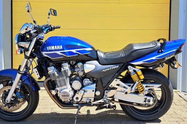 Yamaha XJR 1300 SP (2000) thumbnail 3