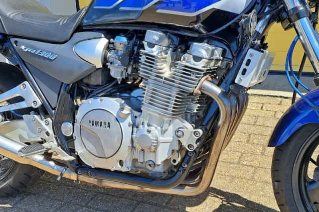 Yamaha XJR 1300 SP (2000) thumbnail 6