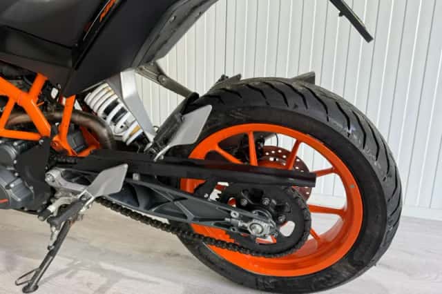 KTM Duke 390 (2016) thumbnail 4